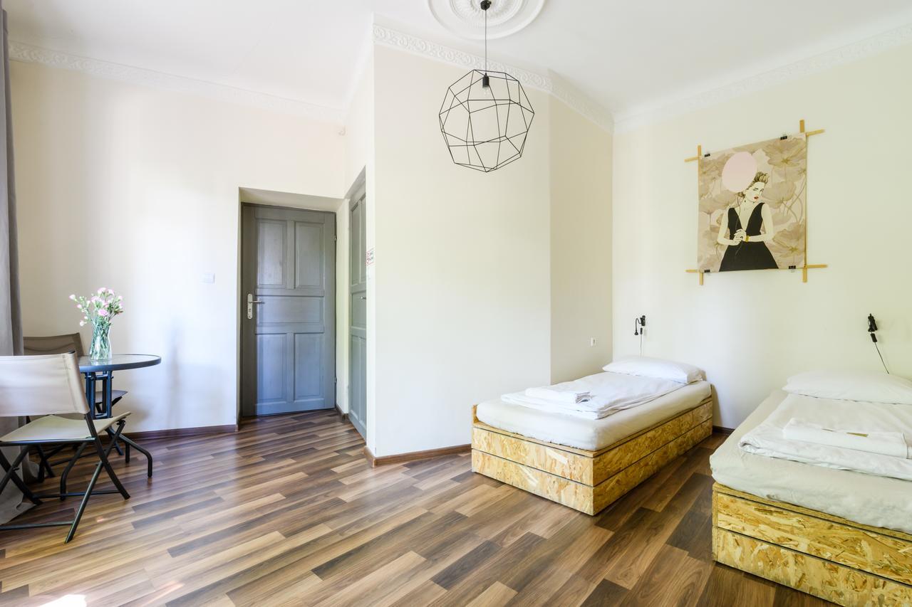 Lull Hostel وارسو المظهر الخارجي الصورة